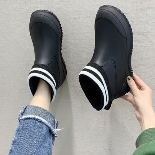 Womens low tube rain boots warm and plush waterproof shoes water boots antiskid kitchen vegetable and car washing shoes 35-44