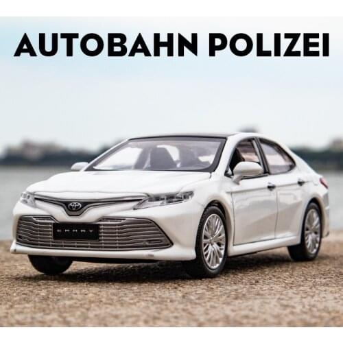 1:32 toyota camry Car Model Alloy Car Die cast Toy Car Model Sound and Light Childrens Toy Collectibles Free Shipping