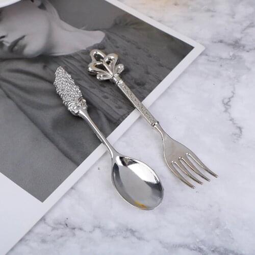 6pcs/set Vintage Spoons Fork Mini Royal Style Metal Gold Carved Coffee Snacks Fruit Dessert Fork Kitchen Tool Teaspoon
