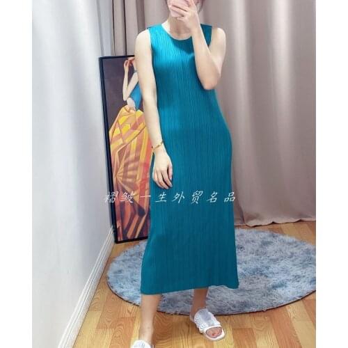 HOT SELLING pleated miyake fashion o-neck sleeveless solid Base Straight dress Basic dress IN STOCK