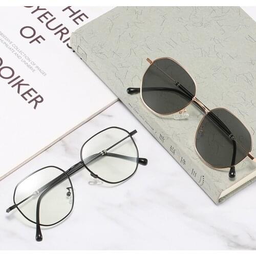 Elbru Photochromic Plain Glasses Metal Frame Anti -blue Light Mobile Game Computer Screen Radiation Protection Plain Glasses