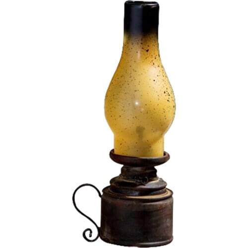 Home Decor Nostalgic Classic Old Kerosene Lamp Figurines Model Resin Candlestick Gift Home Decoration Accessories