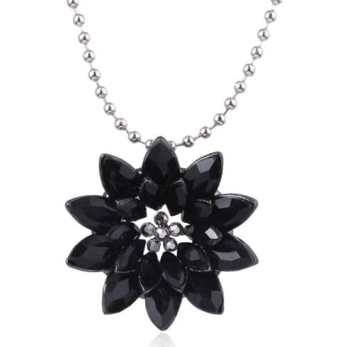 Black Dahlia Necklace Vintage Flower Crystal Copper Alloy Pendant Necklace For Women Banquet Party Jewelry Accessories