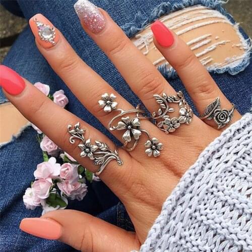 Miss JQ 4PCS/Set Antique Silver Color Vintage Carved Flower Rings Set For Women Bohemia Knuckle Ring Set Party Jewelry anillos