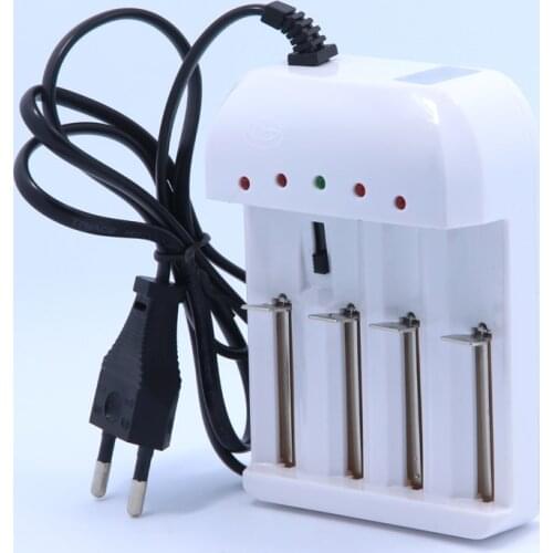 Flashlight 4 slot charger Universal Adjustable voltage Charger For 16340 18650 26650 lithium li-ion Ni-MH Rechargeable Battery