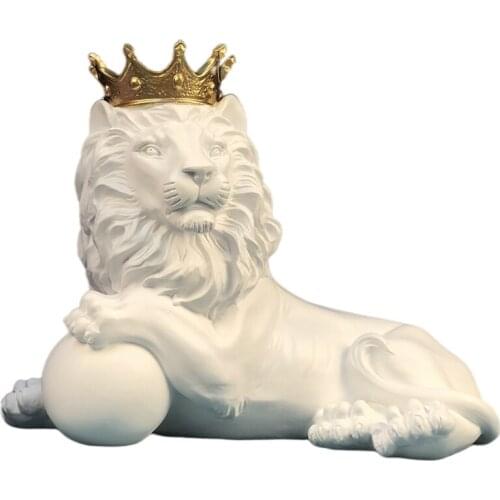 Nordic Resin Crafts Decubitus Crown Lion Ornaments Home TV Cabinet Office Decorations Christmas Decorations Home Decor