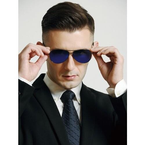 High Quality Men Sunglasses Women Polarized Sunglasses UV400 Women Driving Shades Eyewear UV400 With Case 7379-2Y