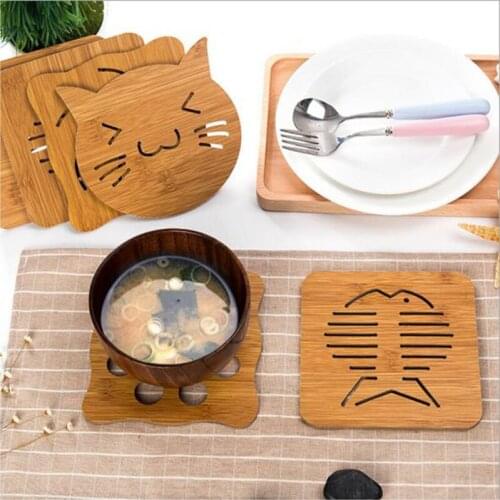 1Pcs New Creative hollow wooden coasters Kitchen cutlery thickened anti-scalding mats Placemats Non-slip pans and dishes
