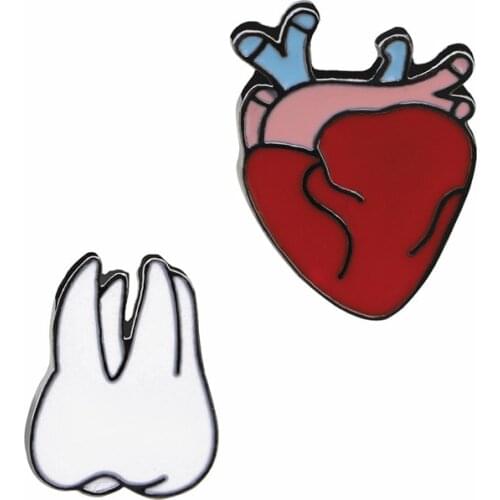 Creative Tooth Heart Brooches Pins T-shirt Collar Lapel Backpack Pin Badges Metal Enamel for Kid Women Men Fashion Jewelry Gifts