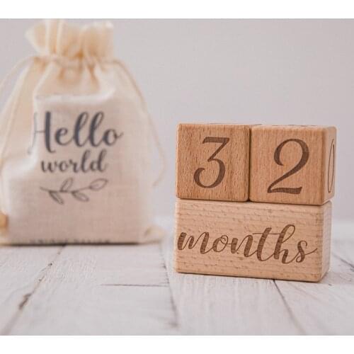 1Set Handmade Baby Milestone Cards Square Engraved Wood Infants Bathing Gifts Newborn Photography Calendar Photo Accessories