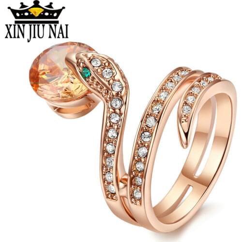 Snake-shaped ring with Austrian crystal Stelux diamond ring suitable for women Unique geometric shape cubic zirconia ring