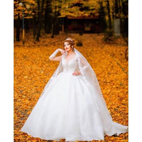 Wedding Dress Ball Gown Illusion Tulle Full Sleeve Lace Appliques Beads Sequined Button Floor Length Sweep Train Bride Robe 2021