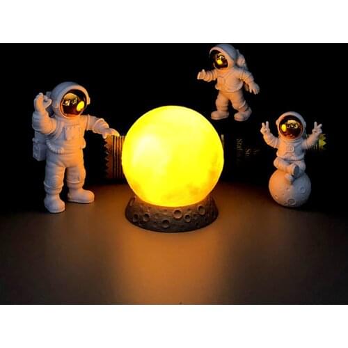 3pcs Astronaut Figurines Ornament Decorative Miniatures Sculpture Spaceman Topper Decoration Toy For Cake Desktop Decorative
