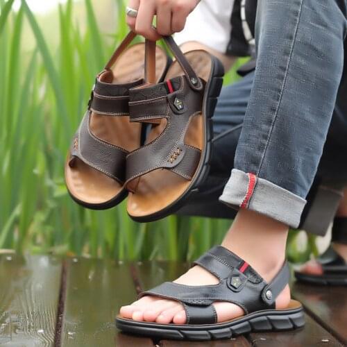 Men Leather Summer Slippers Outdoor Breathable Beach Shoes Flip Flops Fashion Shoes Indoor Slides Man Home Flat Sandals 2021