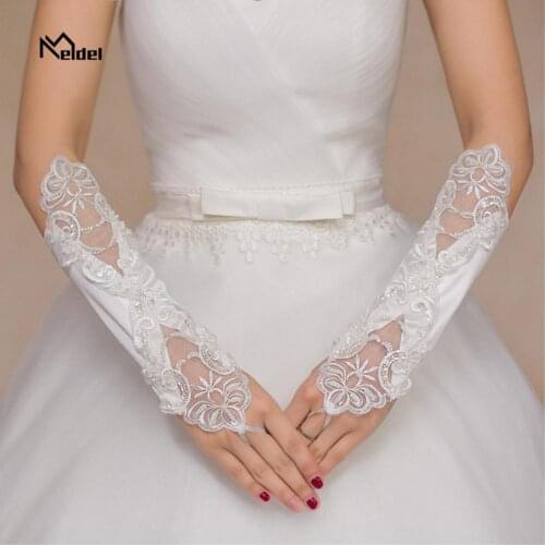 Wedding accessories bridal gloves 2020 summer white lace fingerless wedding beaded gloves wedding dress accessories