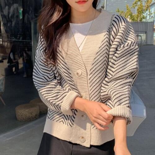 Autumn Striped Cardigan Women Winter Korean Loose Cashmere Elegant V-neck Button Knitted Sweater Casual Vintage Long Sleeve W004