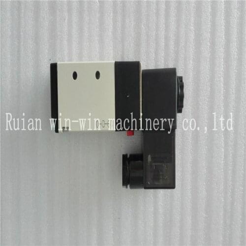 4V210-08A 4V21008A AC220V 3.5VA solenoid electromagnetic valve