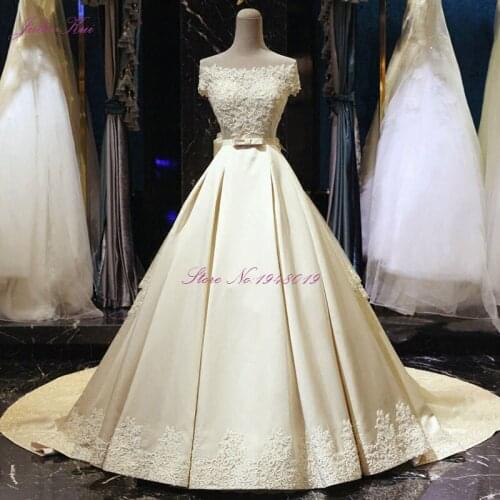 New Design Vintage Lustrous Satin A-line Wedding Dress Boat Neck Beading Pearls Appliques With Bow Sashes Vestido de noiva