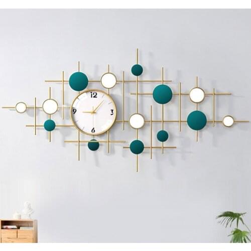 Fashion all-match light luxury Nordic wall clock home creative personality mute timepiece living room practical decoration