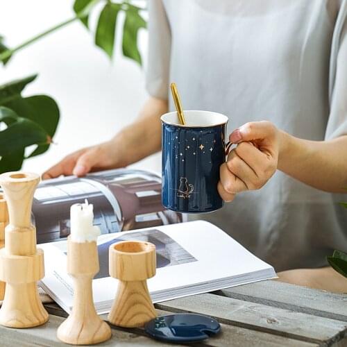 Ceramic mug lovers cup starry sky cartoon cat hand-painted Phnom Penh covered spoon water cup Q019