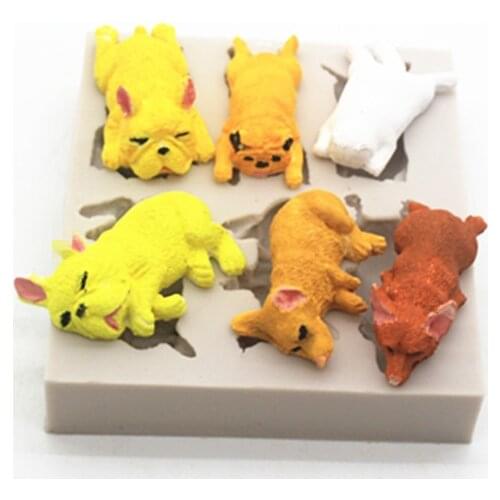 P743 New Year Sleeping dog Corgi fighting cat silicone mould chocolate mold