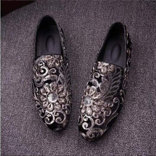 Pointed-toe leather shoes mens casual one-pedal driving shoes personalized embroidered inner increase peas shoes