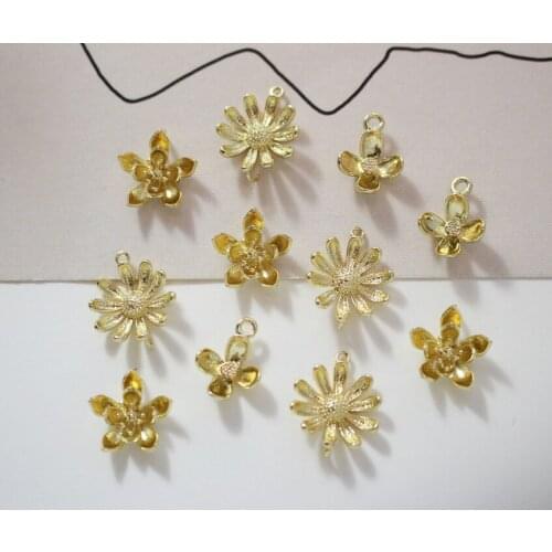 Spring Copper Plated 18K Real Gold Color Retro Flower Pendant Parts DIY Handmade Material Accessories