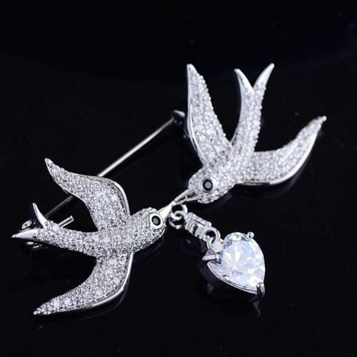Creative Lovebirds Brooch Shiny Cubic Zirconia Gold Silver Color Animal Brooches for Women Overcoat Accessories Christmas Gift