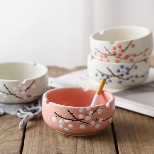 Japanese Style Ceramic Ash Tray Flower Pattern Ashtray Smoking Holder for Office Household Living Room Use Home Decor