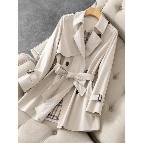 Short White Windbreaker Women 2021 New Style Western Style Early Spring Small Fashion Casual Temperament Jacket Womens Tall