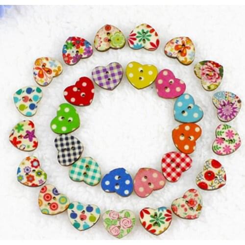 100Pcs Multicolor Heart Shaped 2 Holes Wood Sewing Scrapbooking Buttons