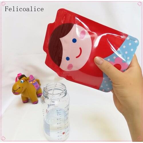 1PCS Food Grade Eco-Friendly Baby Beverage Cartoon Lactation Feeding Bag Plastic Reusable Food Pouch Cute Squeeze Feeding Bag