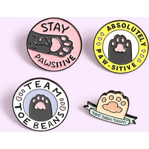Cartoon Round Cat Paw Enamel Pin Fashion Animal Brooch Denim Jeans Shirts Bags Celebrated Fashion Jewelry Gift for Friends