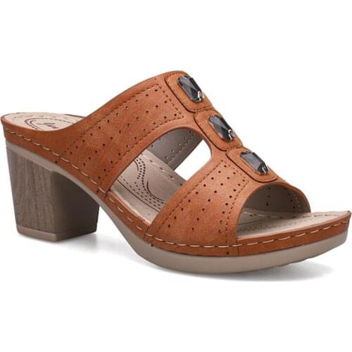 2021 New Women Slippers Summer Outdoor Sandal Casual Comfortable High Heel Slip On Flip Flop Elegant Female Slides Sandal q232