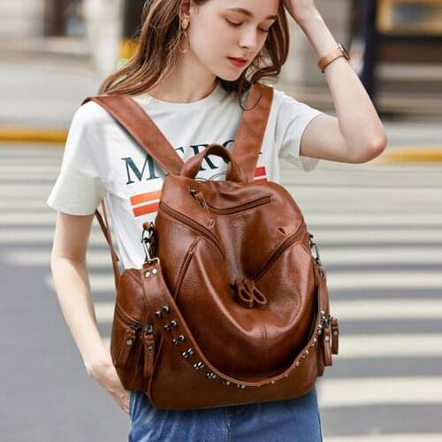Fashion Women Backpack Large Rivet Backpacks Vintage Soft Leather School Bags for Teenage Girls Travel Bagpack Mochila Feminina