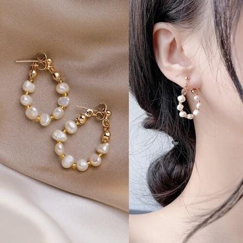 Earrings for Women Gentle Retro Court Round Fresh Water Pearl Women Earrings Hoop Round Fashion Jewelry Accessories Wholesale