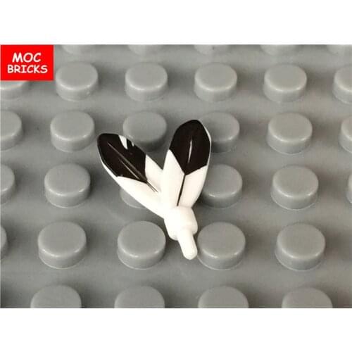 100pcs/lot Headgear Accessory Plume Feathers with Pin and Black Tip on Both Sides Pattern fit with 30126p01 Building Blocks gift
