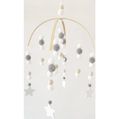 Baby Rattles Crib Mobiles Toy Holder Rotating Toy Wool Balls Bed Accessories Wooden Baby Crib Toys Kid Room Bed Hanging Decor