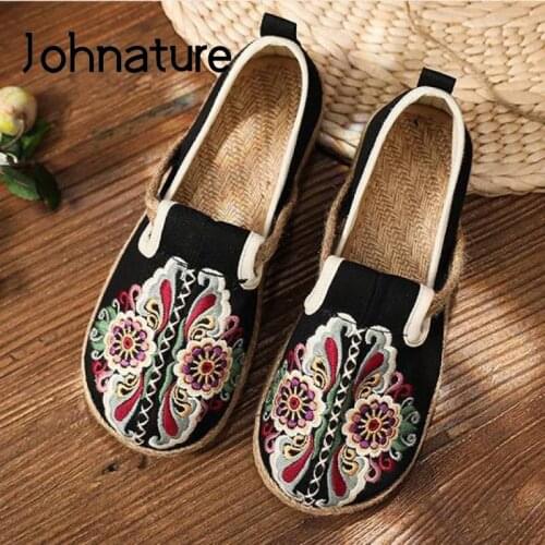 Johnature Embroider Flats Women Shoes 2020 New Casual Round Toe Canvas Flower National Style Leisure Concise Ladies Shoes