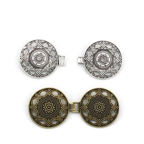 2021 New Retro Alloy Cloak Collar Brooch Clip Simple Clip Holder Women Cape Cloak Clasps Cardigan Button hook shirt Shawl Buckle