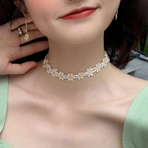 Korean Fashion Jewelry Daisy Lace Flower Necklace Simple Temperament Net Red Female Necklace Bohemian Statement Necklace