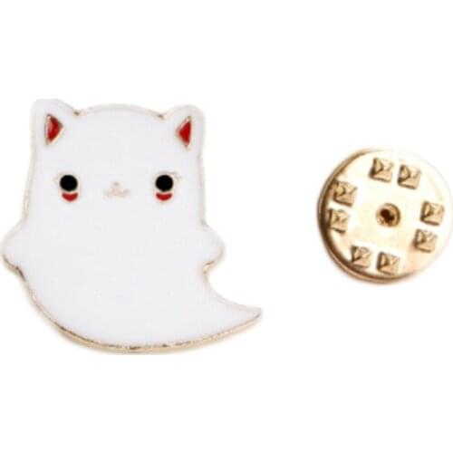 Feira De Vaidade Brooches