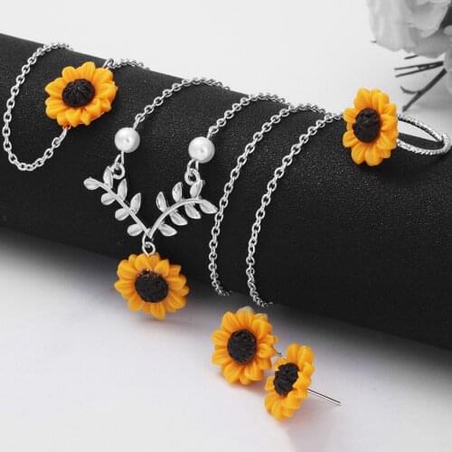 4PCS Jewelry Set Fashion Pendant Necklace With Stud Earrings Ring & Bracelet Sunflower Jewelry Gift For Girls Floral Design
