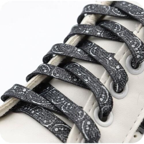 Weiou Exotic Vintage Shoelaces 0.8 Cm Flat Printed Black And White Peacock Pattern Shoe Laces For Canvas Best Gift For Birthday