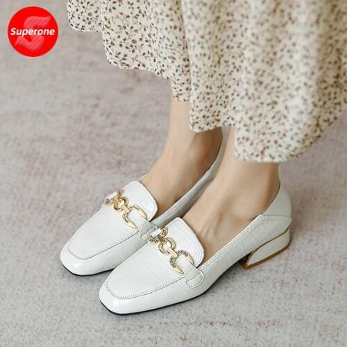 Superone 2021 Metal Buckle Leather Loafers Womens Thick Heel Mid-mouth Single Shoe Soft Soles Casual Womens Shoes