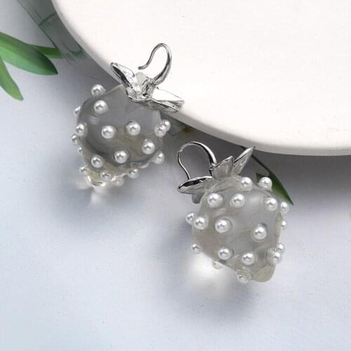 New Trend Transparent Pearl Strawberry Cute Earrings Korean Fashion Elegant Sweet Dating Party Wild Ear Jewelry Female