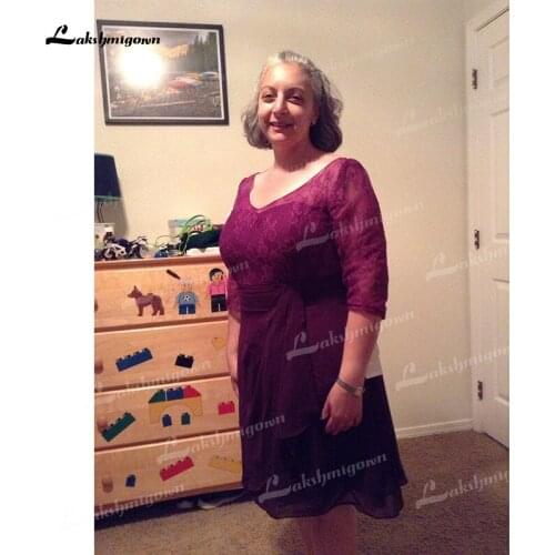 Elegant Plus Size V Neck Chiffon Lace Knee-Length Mother of the Bride Dresses Wedding Party Gowns Short Formal Dress 2021