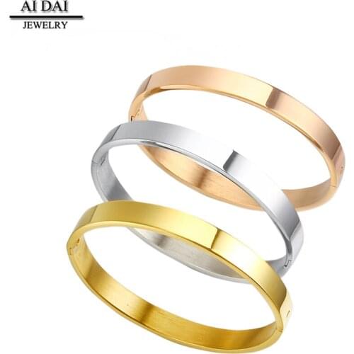 Simple personality cold wind closed titanium steel bracelet female temperament high-end jewelry