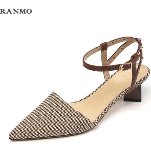2021 Summer New French Retro Hollow Single Shoes Pointed Thick Heel Baotou Spring and Summer Sandals Womens Style High Heels