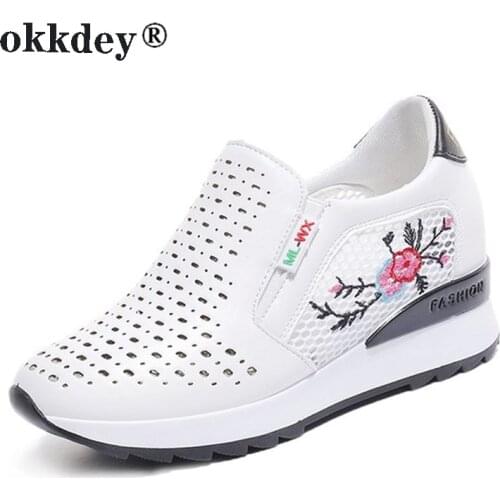 Casual High Heels Loafers Breathable Vulcanize Women Sneakers PU Round Toe Embroider Platform Wedge Tenis Feminino 2020 New
